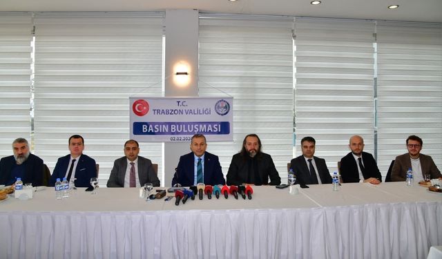 Trabzon Valisi Şahin, basınla biraya geldi