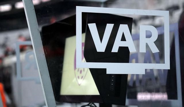 Trabzonspor - Fenerbahçe maçının VAR'ı Ömer Faruk Turtay oldu