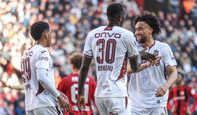 Trendyol Süper Lig: Gaziantep FK: 1 - Trabzonspor: 2 (İlk yarı)
