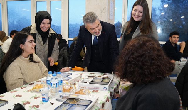 KTÜ’lü Öğrencilerle iftar sofrasında buluştular