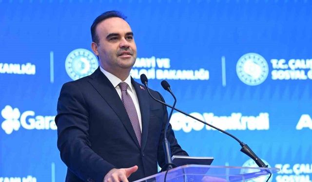 Bakan Kacır: 'Sanayi katma değerimiz yüzde 2,9 ile son dört yılın en hızlı artışını kaydetti'