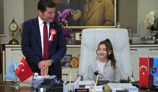 Başkan Kaya'nın 23 Nisan'da koltuğunu devrettiği Lİna,Dünya şampiyonu oldu