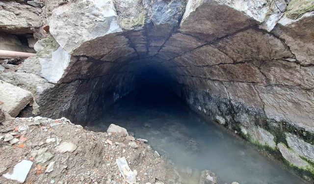 Türkiye'de bir örneği daha yok; Trabzon'da Roma dönemine ait su kanalı ortaya çıktı
