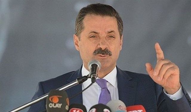 Eski bakan AK Parti Artvin Milletvekili Faruk Çelik de isyan etti