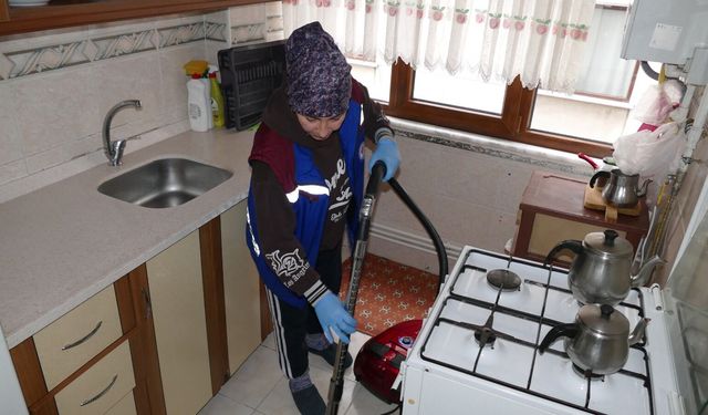 Büyükşehir'in evde temizlik hizmetinden binlerce vatandaş yararlandı