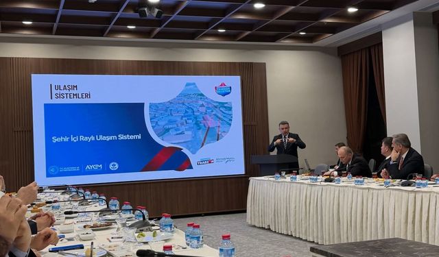 AK Parti Genel Merkezi’nde Yerel Yönetimler trafiği