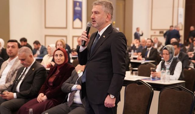 AK Parti’den Trabzon’da güçlü istişare mesajı: “Ortak akıl ve birlik vurgusu”