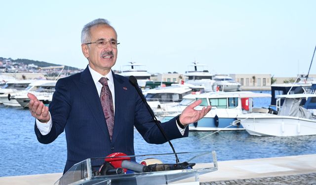 Bakan Uraloğlu: '41 bin 39 yolcu ile mart ayları içerisinde son 16 yılın en yüksek kruvaziyer yolcu sayısına ulaştık'