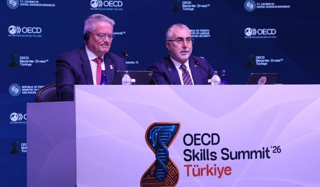 Bakan Işıkhan: ''İş gücü piyasalarında yaşanan küresel değişimleri risk değil fırsat olarak görüyoruz''