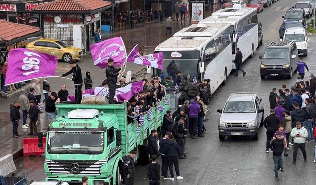 Amatör maçta ilginç görüntüler: Taraftarlar kamyon kasasında maça gitti