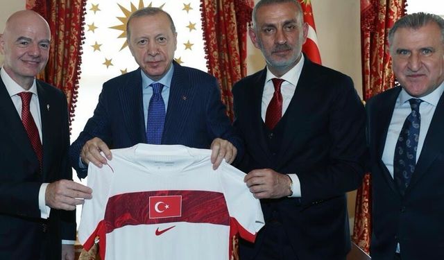 Cumhurbaşkanı Recep Tayyip Erdoğan, FIFA Başkanı Gianni Infantinoyu kabul etti