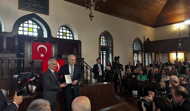 TBMM Başkanı Sn. Numan Kurtulmuş’a Trabzon adına ‘Vefa Plaketi’ takdim edildi