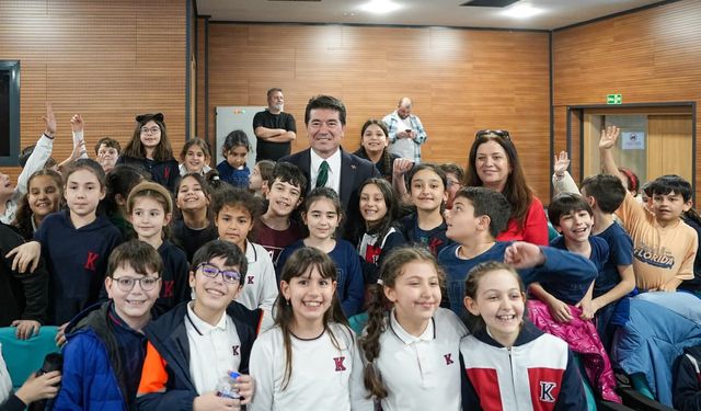 Başkan Kaya'ya çocuklardan sevgi seli