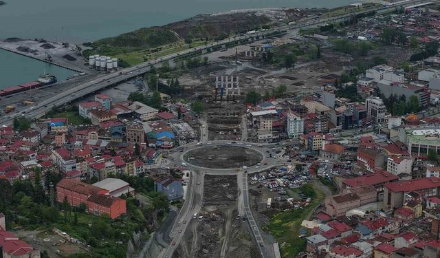 Karadeniz Sahil Yolu viyadüklerle Değirmendere Tüneli'ne bağlanıyor