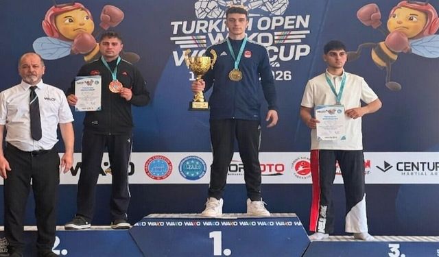 Trabzonlu Kerem Talha Holoğlu'dan Antalya'da Dünya Kupası'nda çifte zafer