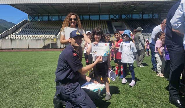 Artvin'de Fair-Play kazandı: 14. Grassroots futbol şenliği tamamlandı