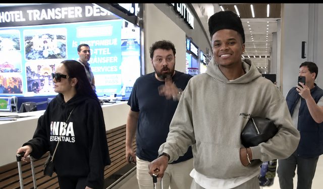 Trabzonspor'un yeni transferi Noah Saviolo, İstanbul'da