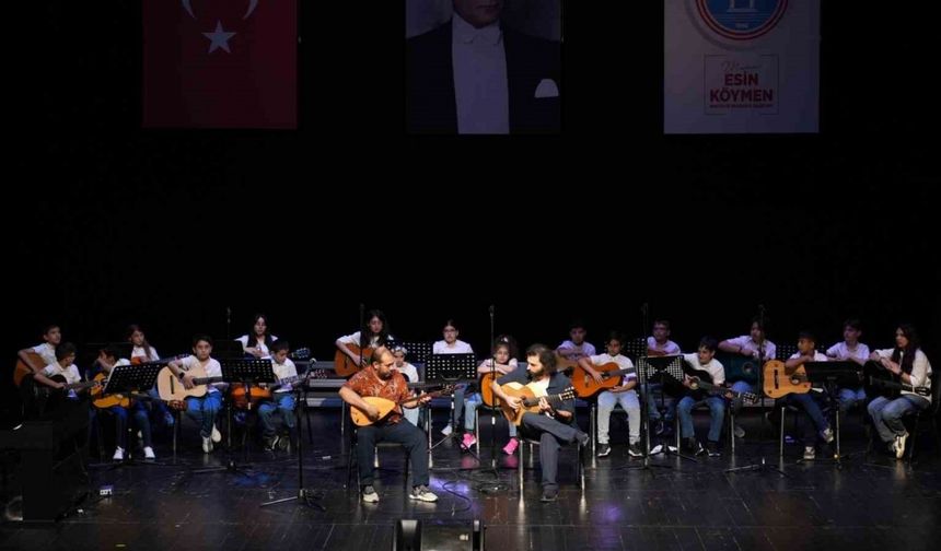Maltepe’de geleceğin sanatçılarından yıl sonu gösterisi