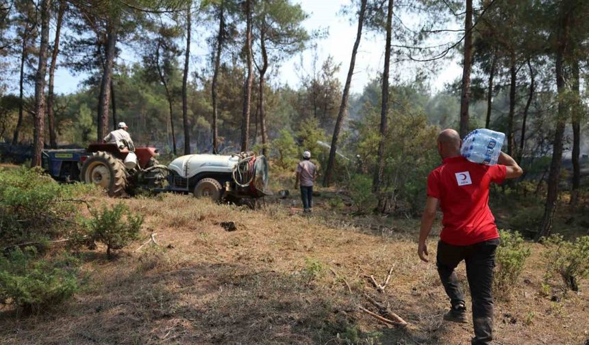 Türk Kızılay’dan orman yangını olan bölgelere yardım