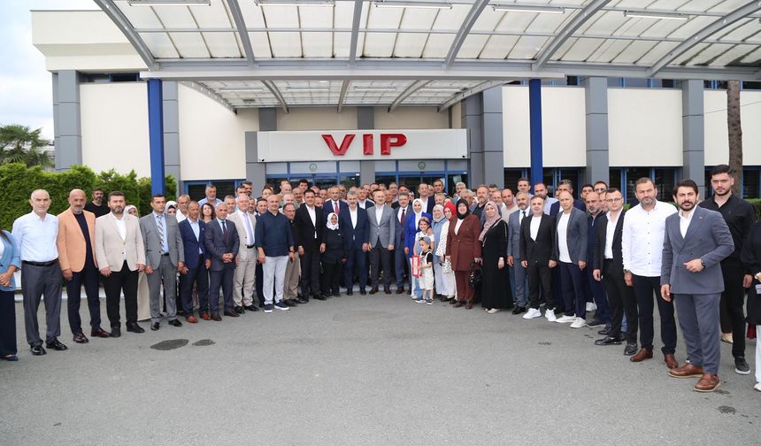Adil Karaismailoğlu’na Trabzon’da görkemli karşılama
