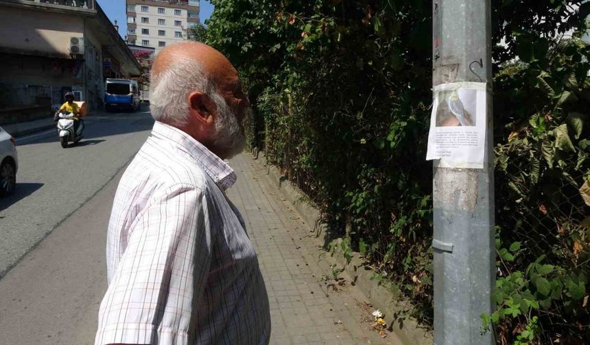 Kayıp papağanı ’Duman’ için yollara düştü