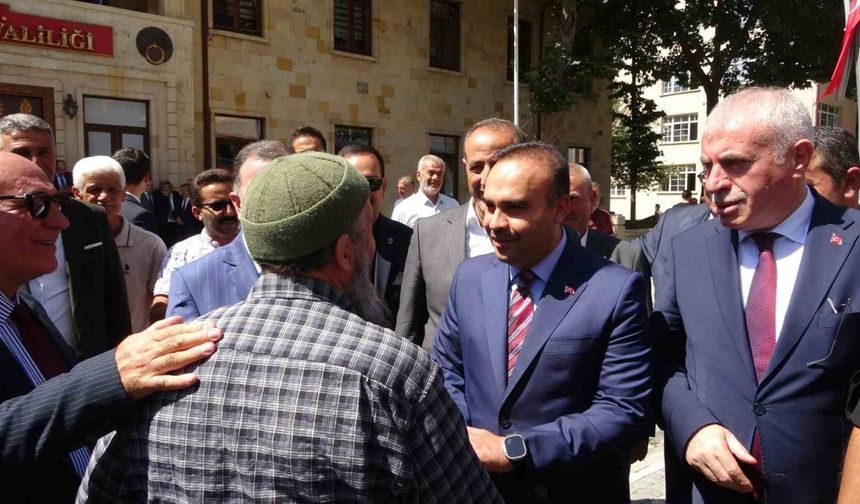 Sanayi ve Teknoloji Bakanı Kacır Bayburt’ta ziyaretlerde bulundu