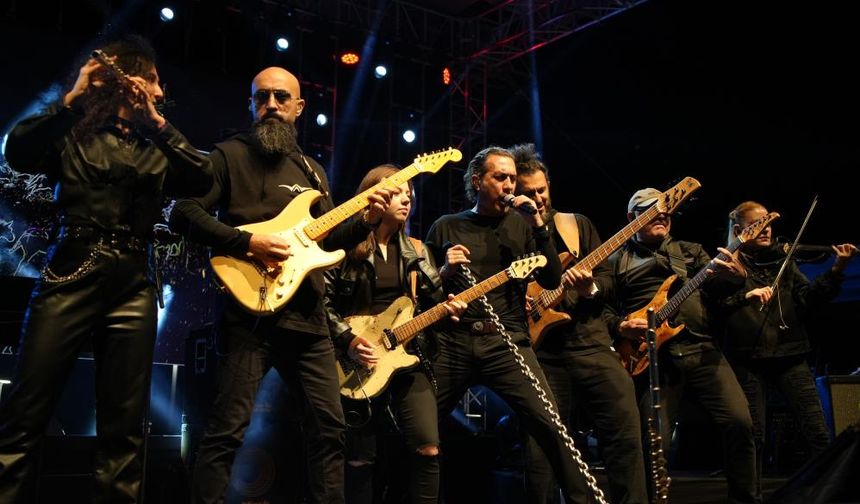 Edirne'de konser veren Kıraç, Güllü'yü andı