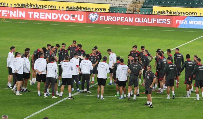 A Milli Futbol Takımı, İspanya maçının hazırlıklarını tamamladı