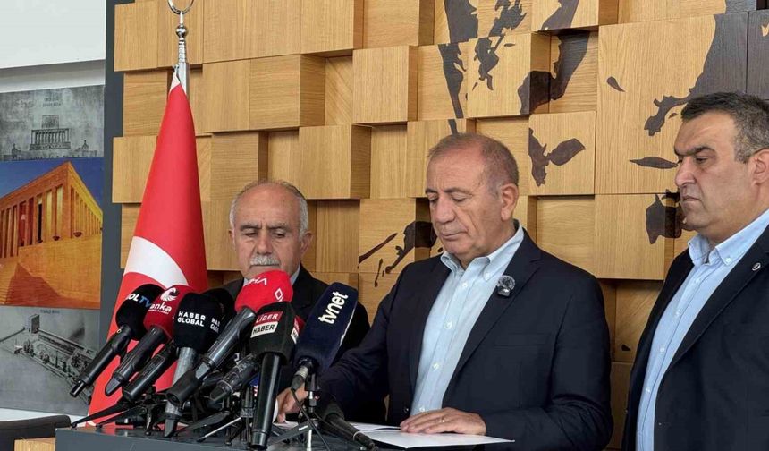 Gürsel Tekin’den Özgür Özel’e: "Arkadaşlarımızın tutuklu olmalarına sebep olanlarla ilgili işlem yapmalarını beklerdim"