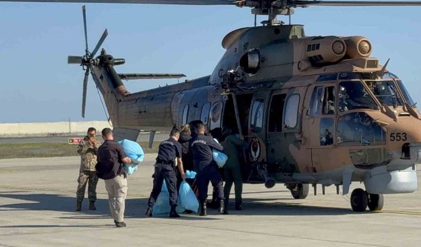 Rize’de Çamlıhemşin’in yaylalarına yardımlar helikopterle taşınıyor