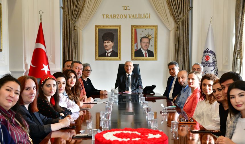 Vali Aziz Yıldırım, Orta Asya’dan gelen turizm acentelerini kabul etti