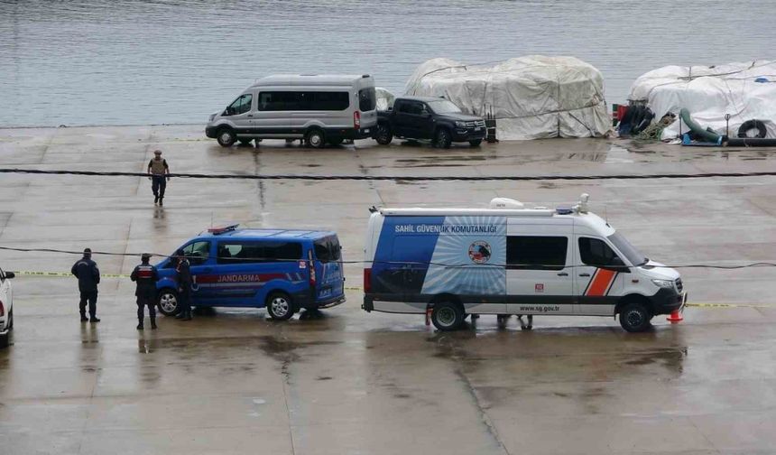 Çarşıbaşı'nda bulunan insansız deniz aracını imha etme çalışmaları başladı