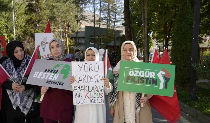 Gümüşhane’de kadınlardan "Gazze İçin Sessiz Çığlık" yürüyüşü