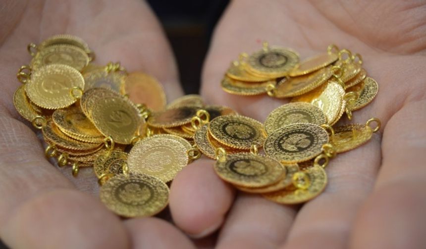 Sokakta bulduğu yaklaşık 100 bin lira değerindeki altını zabıta ekiplerine teslim etti