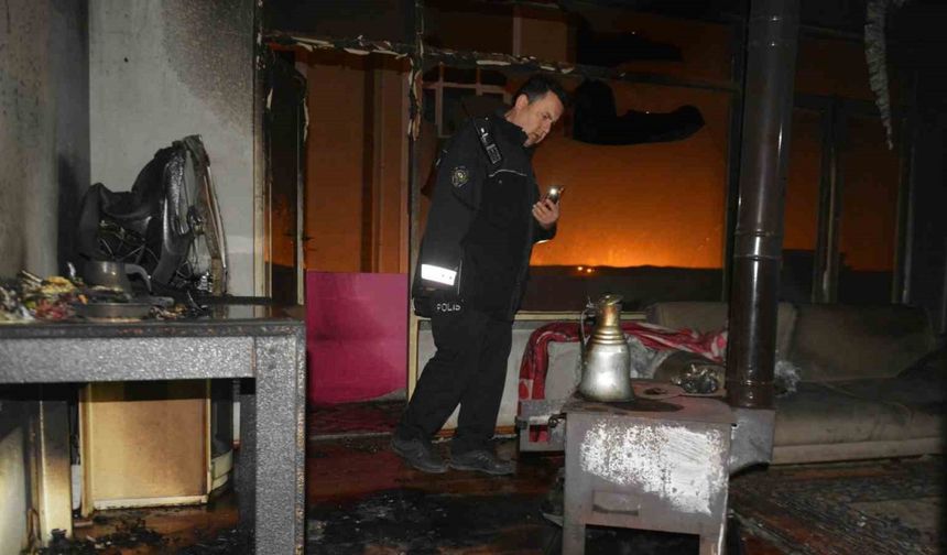 Sobadan çıkan yangında anne ve oğlu yaralandı