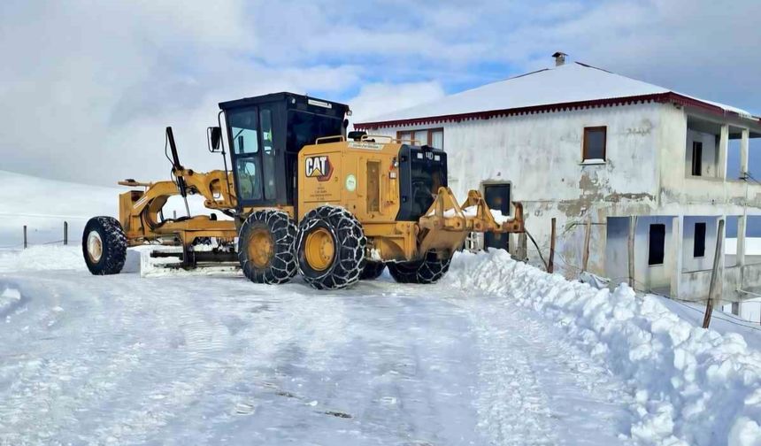 39 köy yolu ulaşıma kapandı