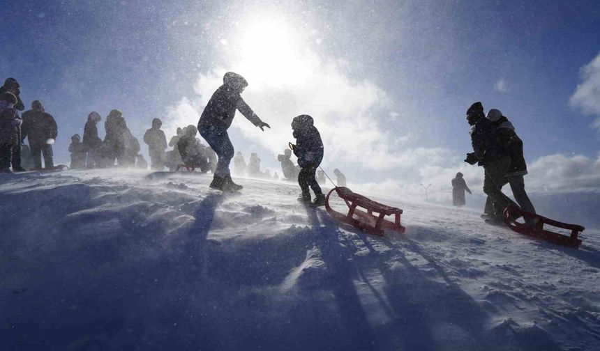 Zigana Gümüşkayak'ta hafta sonu yoğunluğu yaşandı
