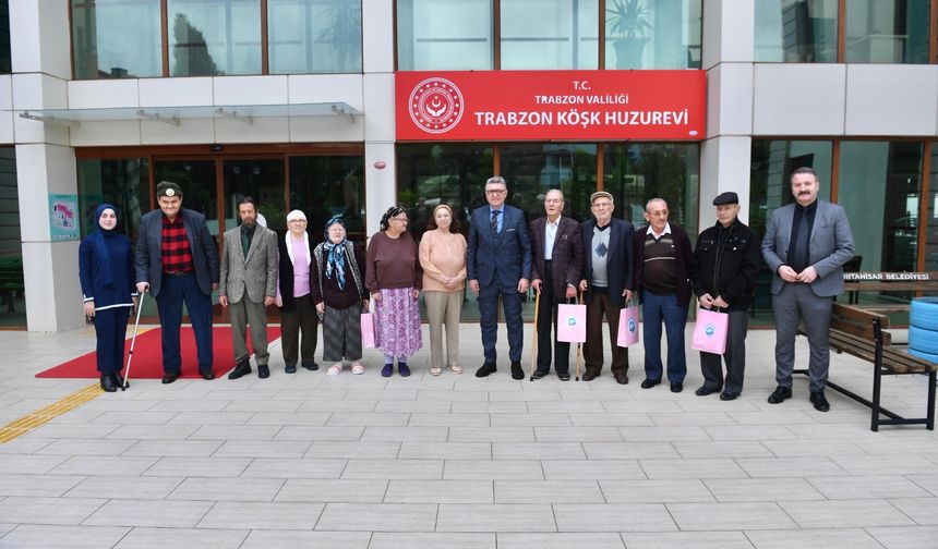 Huzurevi sakinlerinin yeni yılı kutlandı