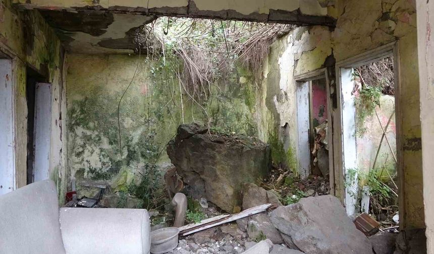 17 yıldır kaya düşmesi riski altındaki mahalleye '3 boyutlu' müdahale