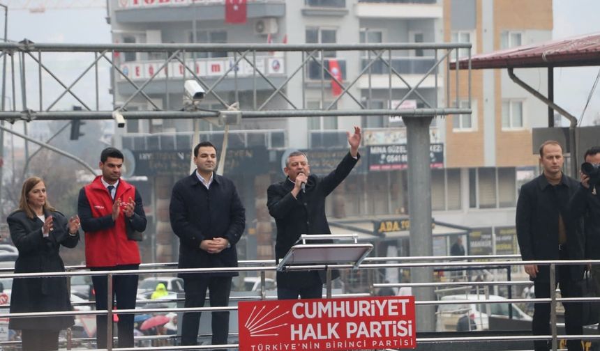 CHP lideri Özgür Özel: '20 bin TL'yi bir asgari ücrete, 28 bin TL'ye çıkarmak muhalefetin ellerinde'