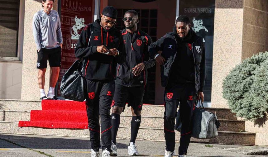 Samsunspor, Süper Kupa yarı finali için Adana'ya gitti