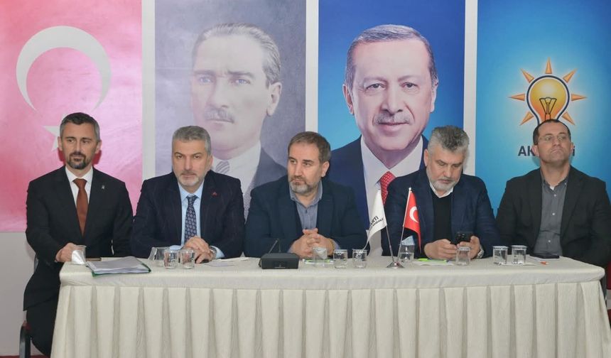 AK Parti Trabzon'da ilçe danışma meclisi toplantılarını gerçekleştiriyor
