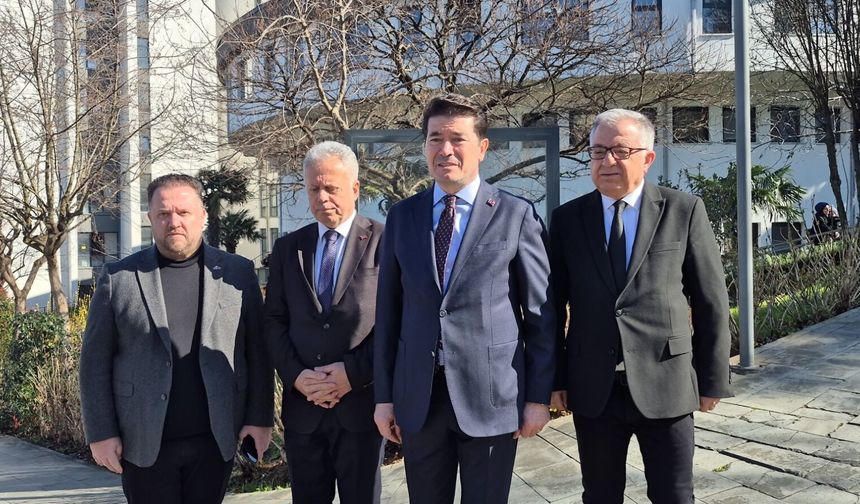 Başkan Kaya,Cennet Nesibe'yi tedavi gördüğü hastanede ziyaret etti