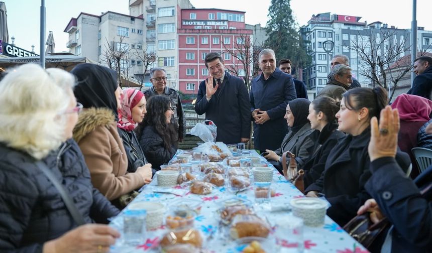 Ramazan'ın güzellikleri Ortahisar'ın iftar sofralarında yaşanıyor