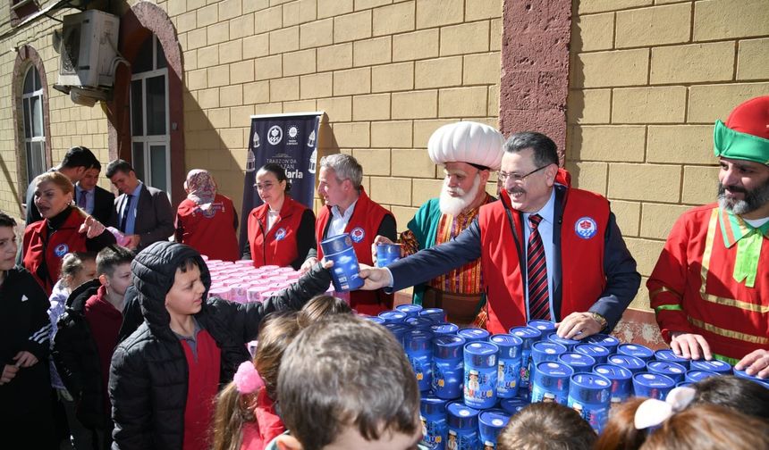 Başkan Genç,tekne orucu etkinliğinde çocuklarla buluştu