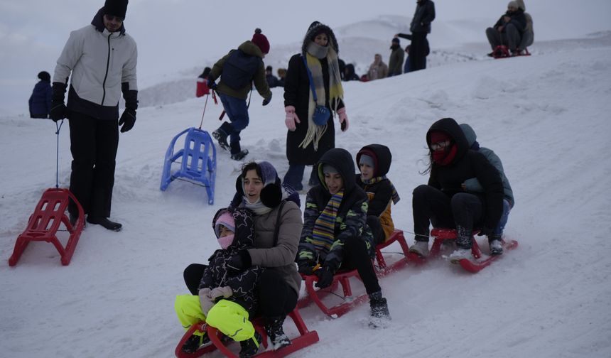 Zigana Dağı sömestir tatili boyunca 80 bin ziyaretçiyi ağırladı
