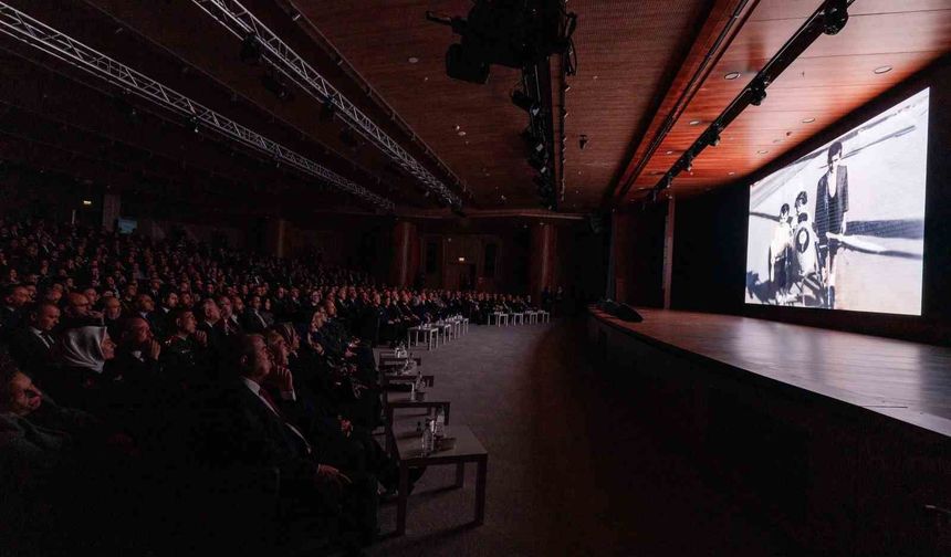 Özdemir Bayraktar'ın yaşam öyküsü belgesel oldu