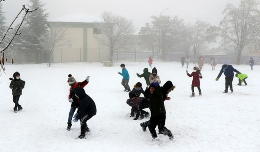 Trabzon'da eğitime kar engeli