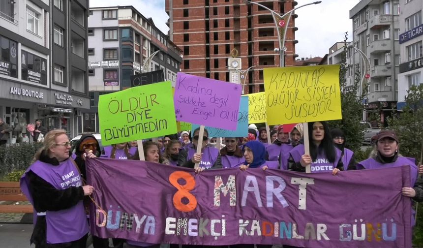 Oflu kadınlar tarihlerinde ilk kez 8 Mart’ta meydana indi
