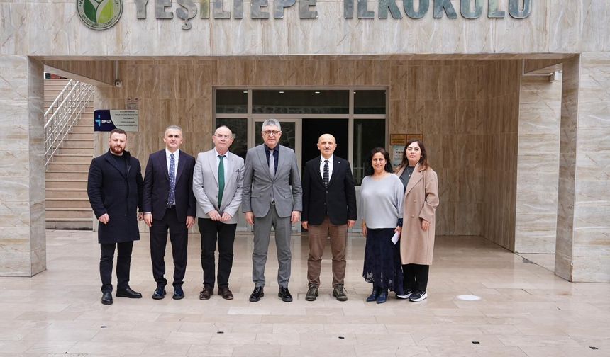 'Bir Kitap,Bin Umut'kampanyasına destekler sürüyor